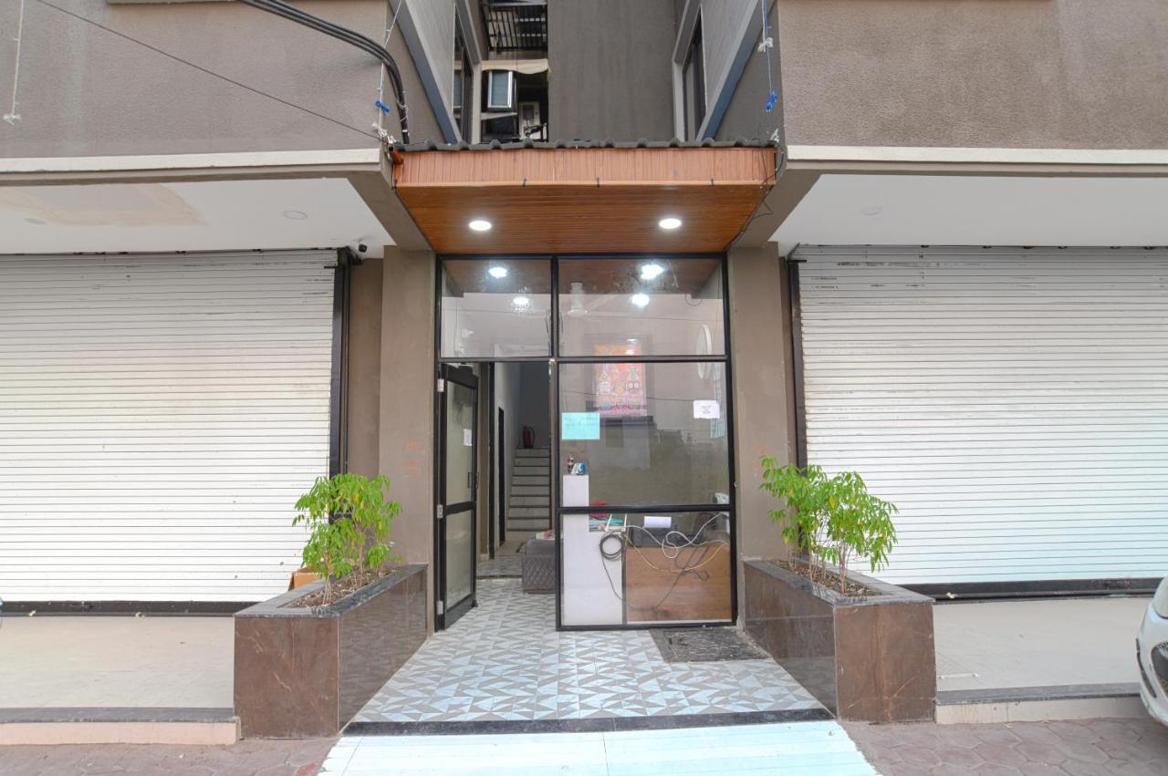 Fabhotel Dev'S Inn อินดอร์ ภายนอก รูปภาพ
